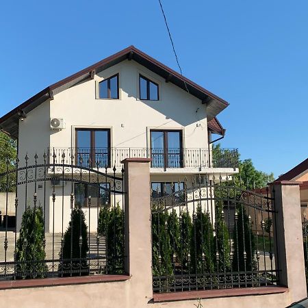 Apartament Micsunelelor Cu Parcare Privata Iasi Exterior foto